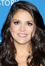 Cecily Strong