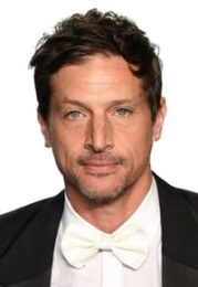 Simon Rex