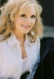 Stella Parton